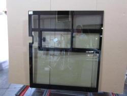 Sidewall right window pane with vent GAZ A67R42-5403092