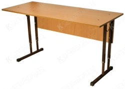 Adjustable pupil's table