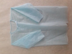 Set of medical clothing made of nonwoven materials of disposable use. Variant of execution "Procedural"