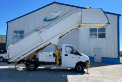 Self-propelled passenger gangway SEA 2445