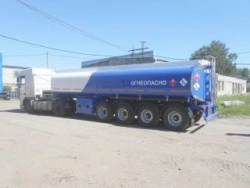 Tank semi-trailer for transport of oil products model 9639L on BPW axle units