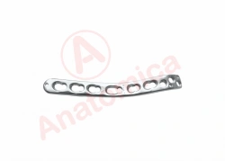 Distal medial plate for humerus with angular stability with limited contact