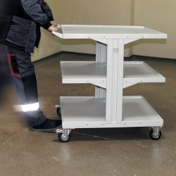 Mobile storage trolley 670x890 mm; height 900 mm (4 rollers, 2 brakes)