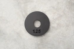 Steel training disc 1,25 kg (Black (RAL 9005 M))