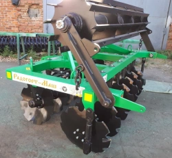 2x2H mounted disc harrow with roller