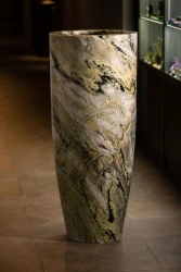 Vase 1150 (ophicalcite)
