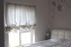 Austrian curtains