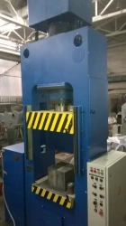 Hydraulic ram press DE 2432