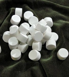 Magnesium fluoride for thin layer optics