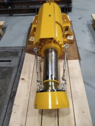Hydraulic jack with nominal pressure - 25MPa; maximum pressure - 32MPa