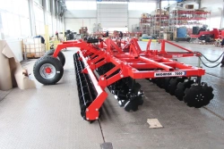 Megadisk-7200 wide interceptor disc machine