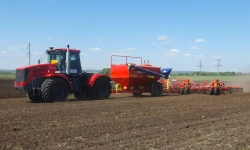Pneumatic sowing complex "Agrator-11000"