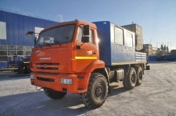 Mobile workshop with CMU, UZST brand, type 483F-25 on KAMAZ 5350-D5 chassis.