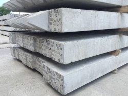 Reinforced concrete piles of continuous square section