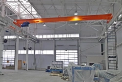 Supported overhead travelling cranes