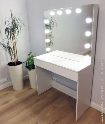 Dressing room table with mirror and illumination