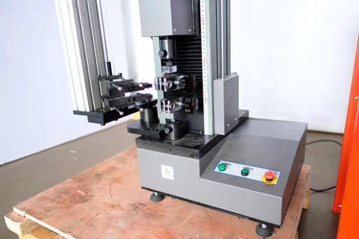 Universal Single-column Testing Machine REM-5