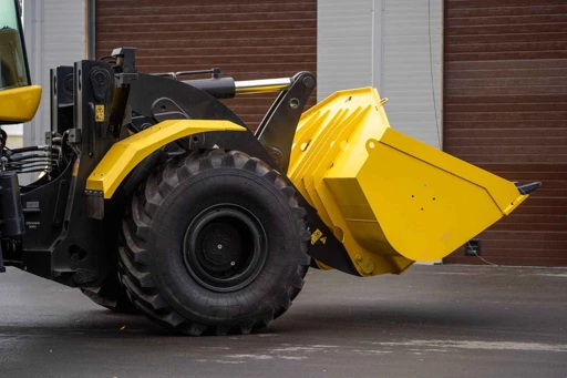 Kirovets Front Loader 235HP Single Bucket