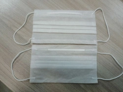 Disposable medical non-sterile non-woven surgical 4-layer mask with elastic band 17,5x9,5 cm, colour: white