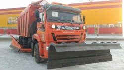 All-season combined road machine VMKD-2015 7963R6 on Kamaz 43255-G5 chassis