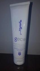 Personal protective equipment for dermatological protection against low temperatures, wind and ultraviolet radiation: