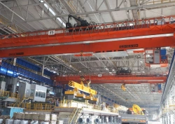 Electric overhead travelling crane, metallurgical type KMm