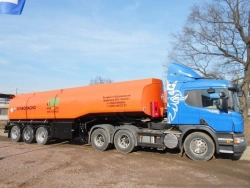 Tank semi-trailer for transport of oil products model 9639U