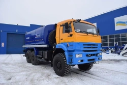 Tank truck for service water and brine solutions (ACV), UZST brand, type UZST05, modification 6621-63 on KAMAZ 6522-RT chassis.