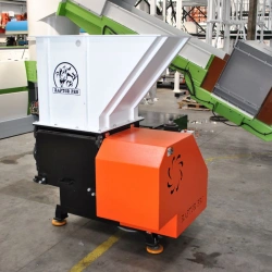 Installation for crushing (shredder) of waste polyethylene film and polymer products.