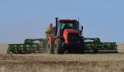 Kirovets K-740 Premium agricultural tractor