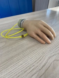 Active (traction) hand prosthesis, including partial and partial disembowelling of the hand PR0-AT