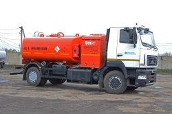 Aerodrome fuel tanker type GRM2 modification 56083 (56083-0000010) on chassis MAZ-5340C3.
