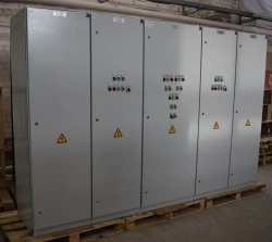 Complete low-voltage power distribution and control device, NKU