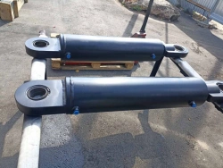 Piston hydraulic cylinder with single-acting piston: D pistons from 32 to 200mm. , D of rod from 20 to 110 mm, working pressure