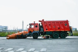 Road combined machine ED600AUR on the basis of dump truck Ural S35510