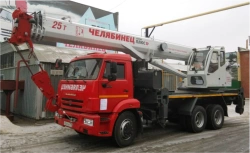 Truck crane ??-55732 of modification 6929H3-1 (using cab ??-55732?1.92.00.000 or ??-65717?5.92.00.000) on base
