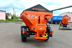 Tractor semi-trailer: sand spreader, model PRK-2