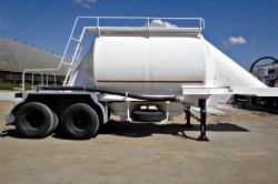Semi-trailer-slurry tanker type SF2 modification SF2U using "Sespel" axle unit with drum or disc brakes