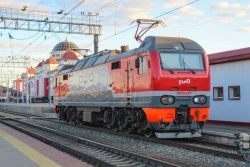 Electric passenger locomotive EP2K