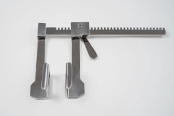 VZ-R-4 Rack-and-pinion expander for thoracic cavity with mirror flow from 0 to 200 mm.