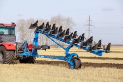 Semi-mounted reversible plough PERESVET PPO-(8+1)x35 and its modifications: RZZ.82.00.000-10; PPO-(8+1)x35 RZZ.82.00.000-11; RZZ
