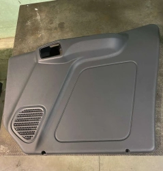 Right front door trim A21R23-6102210-10