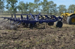 Deep loosener cultivator KG-7,2