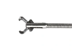 Rat tooth clamp with extended jaws for flexible endoscopes Ø 2,0 length 1200 mm