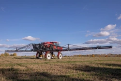 Self-propelled sprayer "UTA-3000.G"