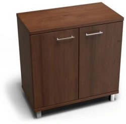 Low cupboard. Leader