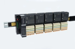 Programmable logic controller type UZOLA PRO100