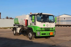 Fuel tanker ATZ-8,5...10 (4693A6) on chassis ISUZU RFVR