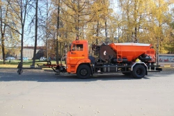Road surface repair machine (pneumatic spraying method) BCM-257 on KAMAZ 43253 chassis