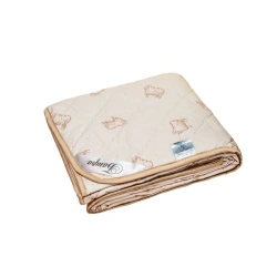 Quilted blankets with natural fibre fillings (cotton wool, wool), with synthetic and mixed fillings.